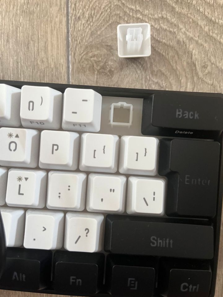 Gaming Tastatur, beleuchtet, wie neu in Krefeld