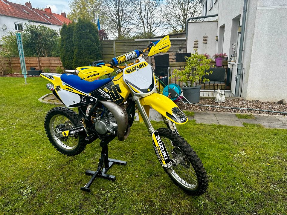 Suzuki RM 85  Großrad in Bad Bramstedt