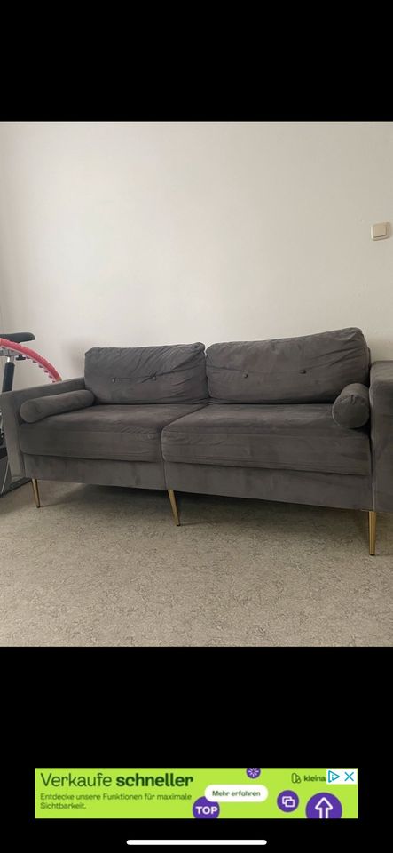 Samt Couch in Erding