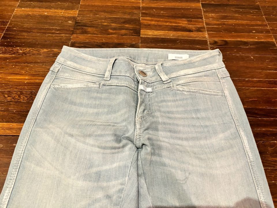 Original Closed Ankle Jeans Hellblau-Silber W26 in Leipzig