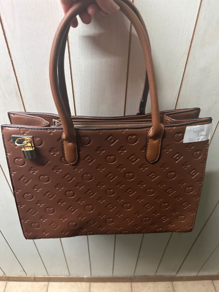 Handtasche braun Damen Bekleidung Neu Accessoires in Brackenheim