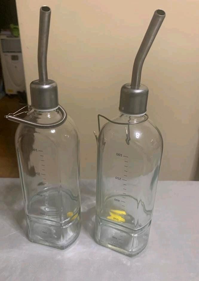 2 Hasen Flaschen aus Glas Zu verkaufen. 1 Flasche 6€ in Saarbrücken