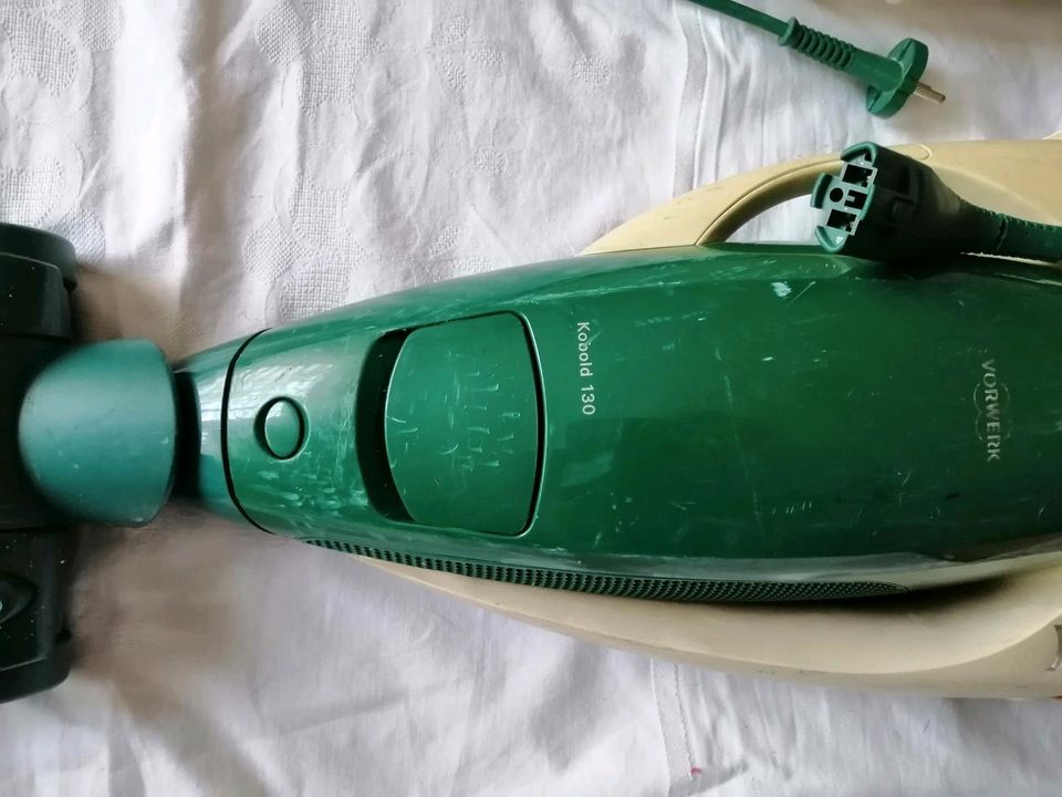 Vorwerk Kobold 130, 131 und ganz viel Zubehör in Pinneberg