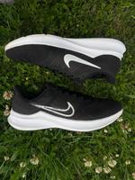Nike Laufschuhe Downshifter 11 45,5 29,5cm Rheinland-Pfalz - Trier Vorschau
