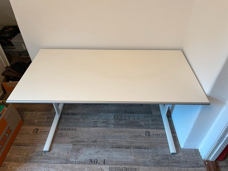 Ikea Schreibtisch in Eichwalde
