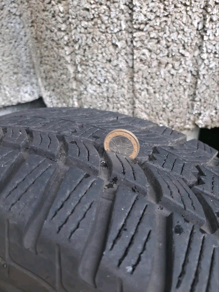 BMW 3 Reifen mit Alufelgen in Brilon