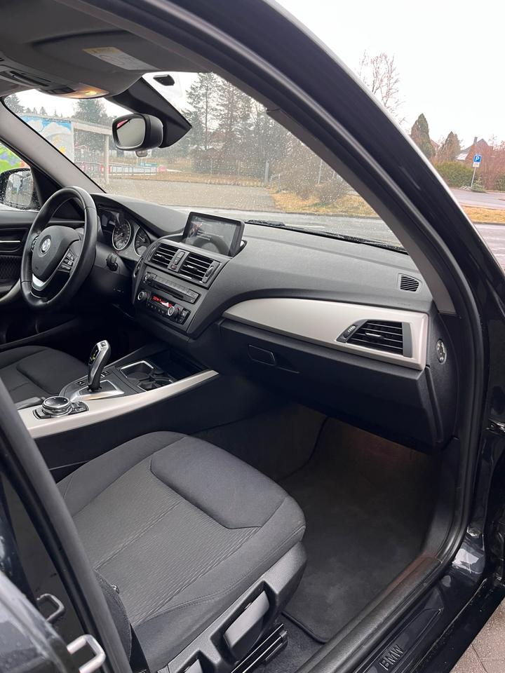 BMW 1er 118d 143PS Schiebedach Glas Bi-Xenon Top Zustand in Kamenz