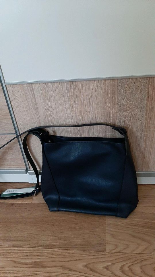 Esprit klassische Tasche, Handtasche dunkelblau Neu mit Etikett in Hamburg