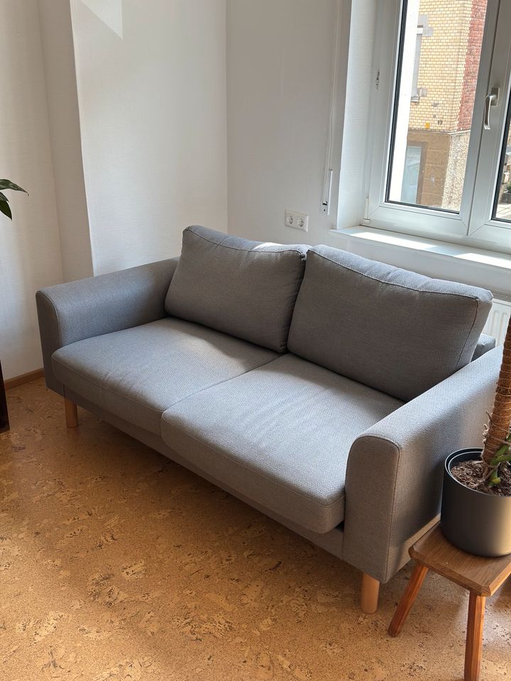 Sofa, Zweisitzer, grauer Stoffbezug waschbar in Stuttgart