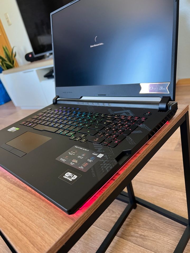 ASUS ROG Strix Scar 17 / Gaming Laptop / RTX 2080 Super in Altena