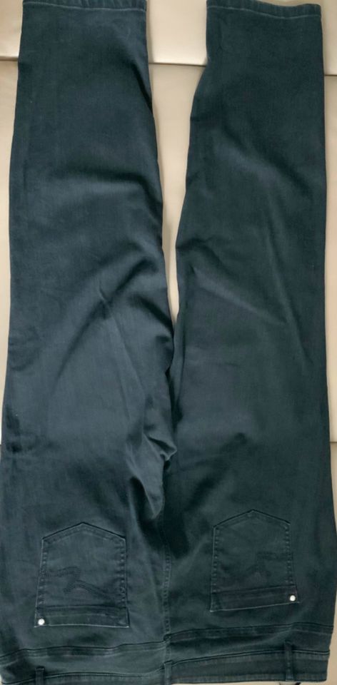 Neuwertige Jeans, Marke Basler, Gr. 50, schwarz in Nürnberg (Mittelfr)