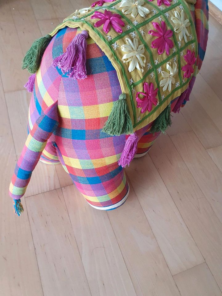 Elefant Stoff Bunt kariert Deko Weltladen Stitching Hasla in Frankfurt am Main