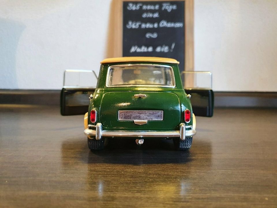 Mini Cooper S 1964 Modell Solido 1:16 in Saarbrücken