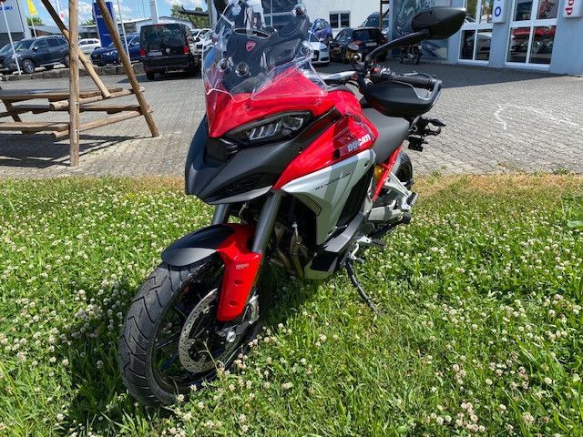 Ducati Multistrada V4 S Travel und Radar Lieferbar in Bad Mergentheim