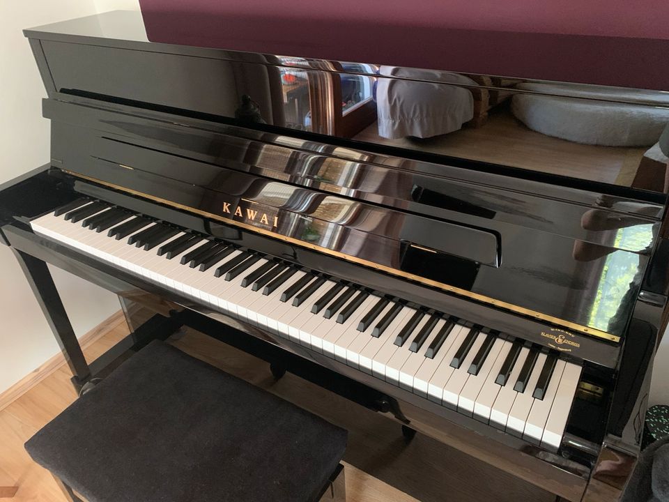 Kawai K200 Klavier in Nittendorf 