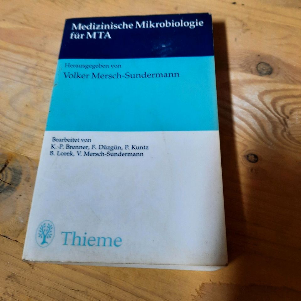 Medizinische  Mikrobiologie für MTA. in Augsburg