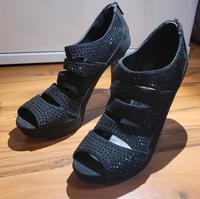 Catwalk Nieten Plateau High Heels Schwarz Niedersachsen - Braunschweig Vorschau