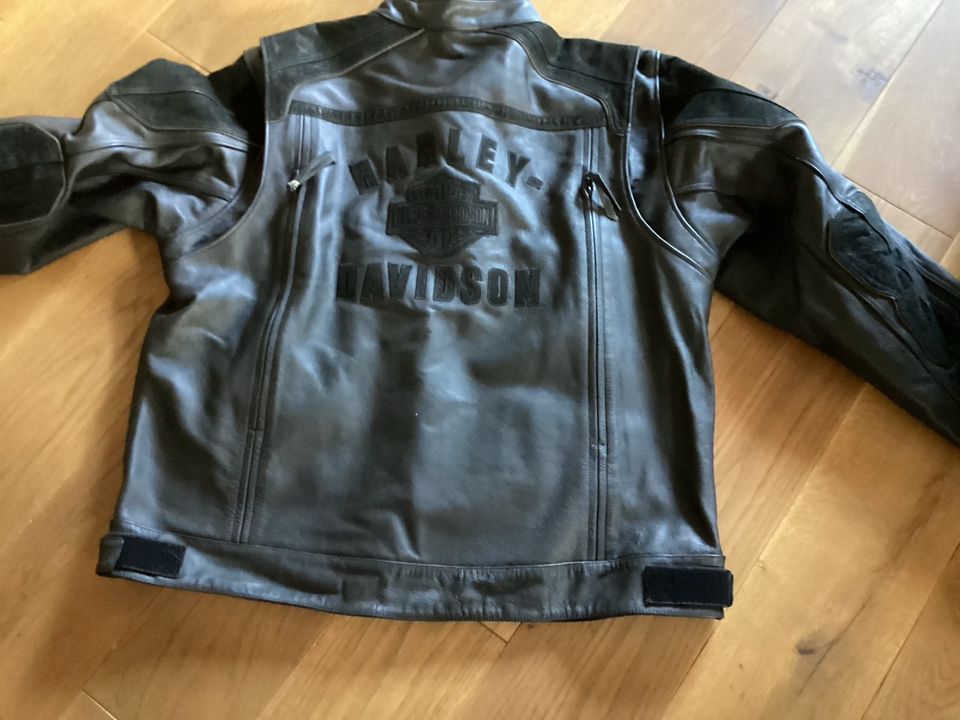 Herrenlederjacke Harley Davidson in Göttingen