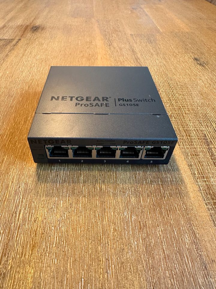 2x Netgear Ethernet Switches - 5 Port in Potsdam