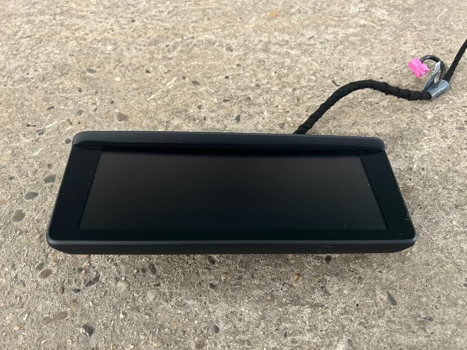 BMW 1er F20/F21 2er F22 Navi Professional Display/CID 8,8 Zoll in Velden Mittelfr.