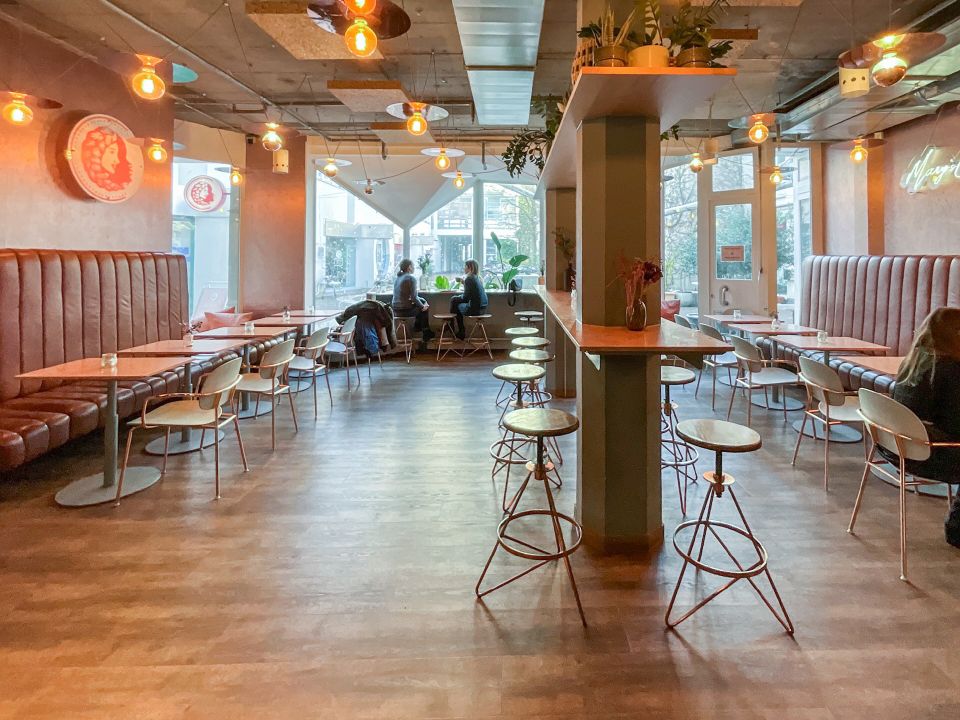 AIGNER - Amalienpassage - Beliebtes Café mit langfristigem Mietvertrag in München
