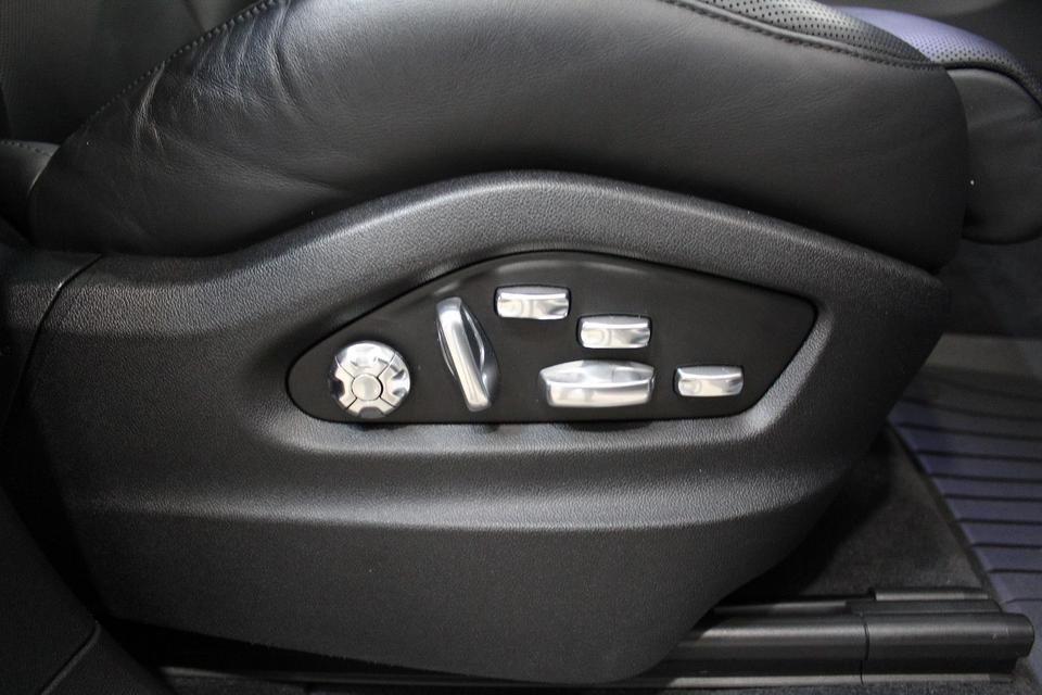 Porsche Cayenne V6"Coupe"Panorama"360°"HeadUp"SoftClose" in Hamburg