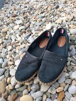 Tommy hilfiger Slipper ballerina schwarz Größe 38 Sachsen - Borna Vorschau