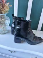 Cox 38 Lack Stiefelette Absatz Stiefel Leder schwarz Damen Schuhe Nordrhein-Westfalen - Bad Salzuflen Vorschau