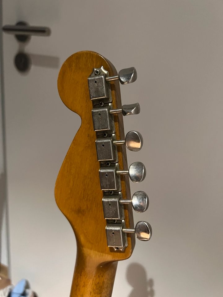 Real Guitars Custom Build S Stratocaster Gitarre in Trier