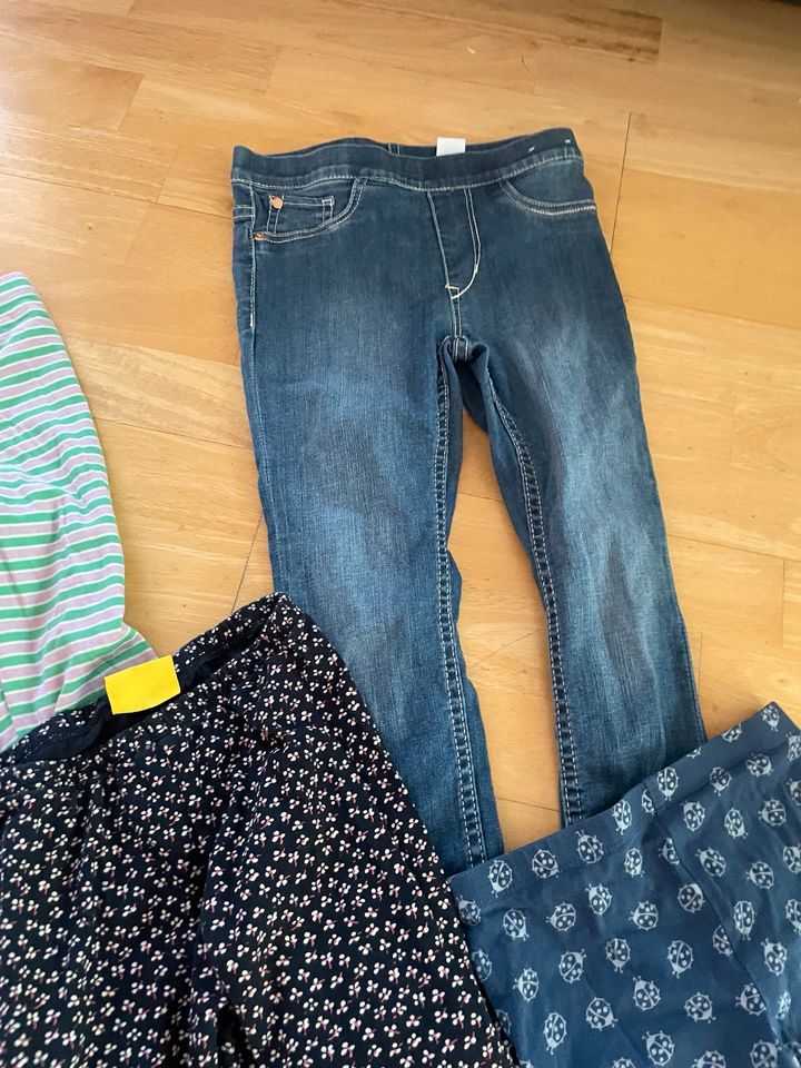 Top! 6x Hose, Steiff, H&M, Tchibo, GAP in Saarbrücken