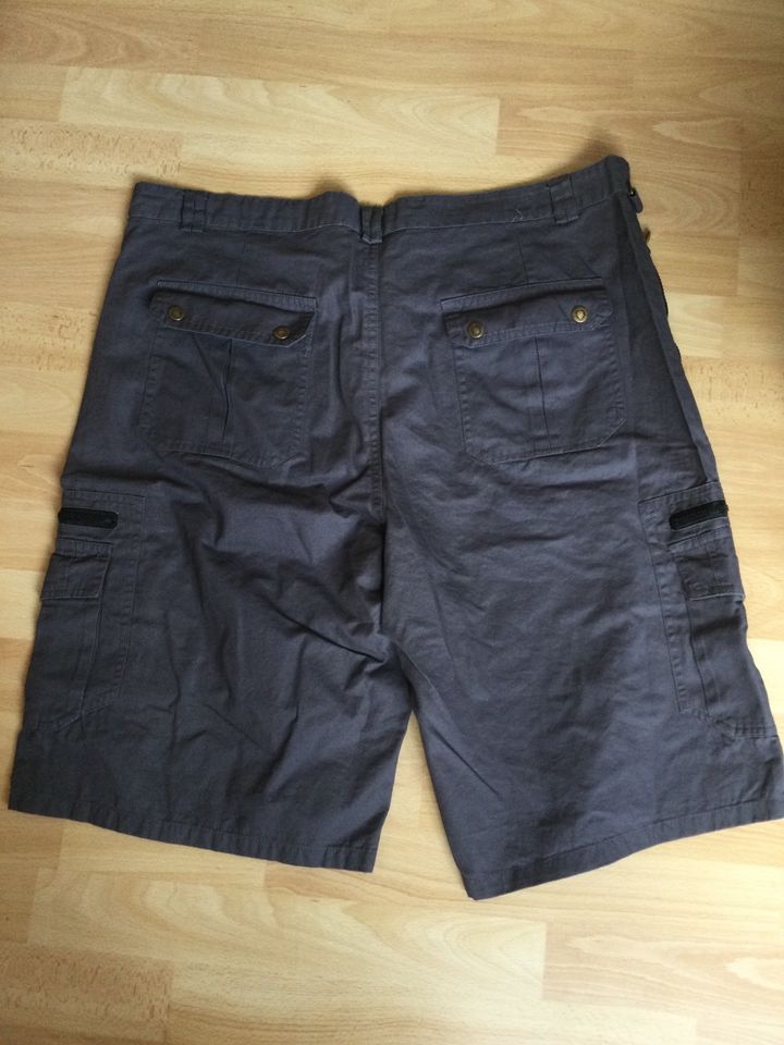 Herren Bermuda Shorts Gr. XXL NEU in Aachen