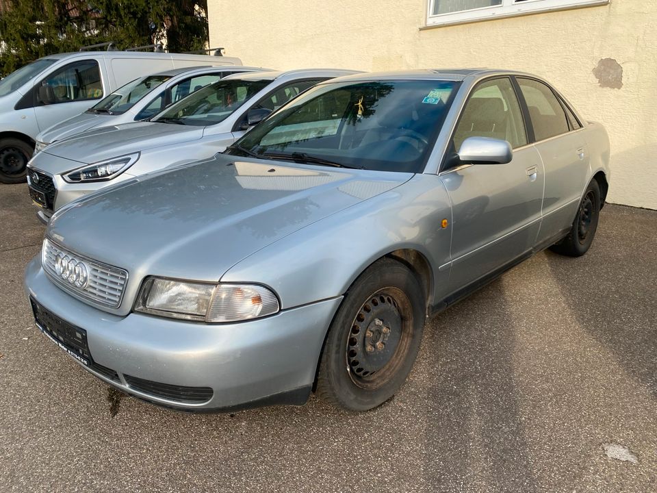 Audi A4 B5 Silber | Schlachtfest Teile Türe Heckklappe Kotflügel in Backnang