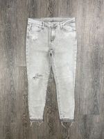Zara Damen Jeans 38/M Destroyed Grau Hose Jeanshose Denim Hessen - Offenbach Vorschau