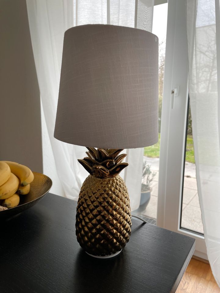 Ananas Lampe, Gold mit weißem Schirm in Hamburg - Bergedorf | eBay  Kleinanzeigen ist jetzt Kleinanzeigen