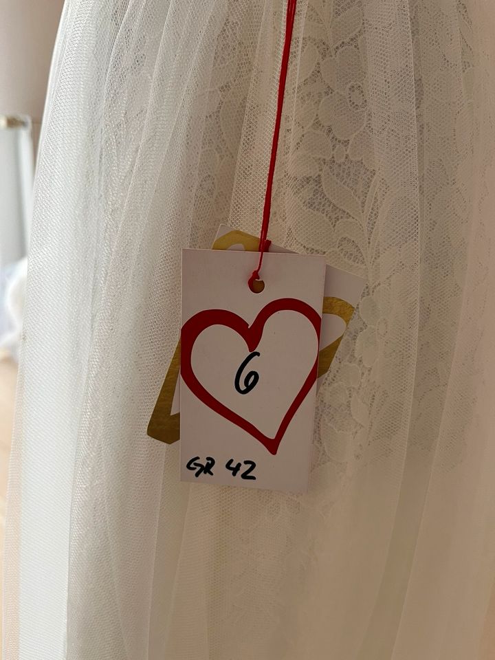 Brautkleid Hochzeitskleid neu Gr.42 in Steinau an der Straße