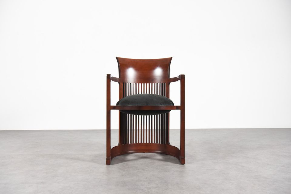 CASSINA 606 Barrel Chair von Frank Lloyd Wright 1904/05 in Centrum