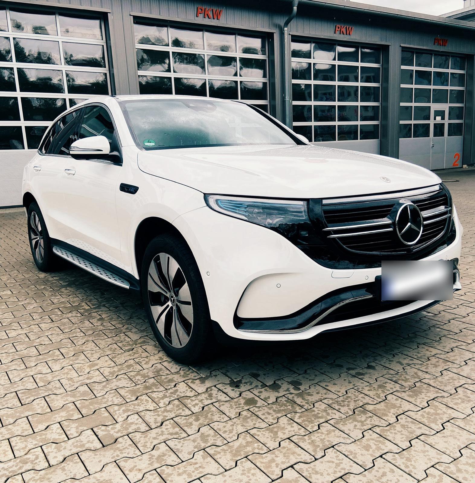 Abbildung des Autos Mercedes-Benz EQC 400 4M…