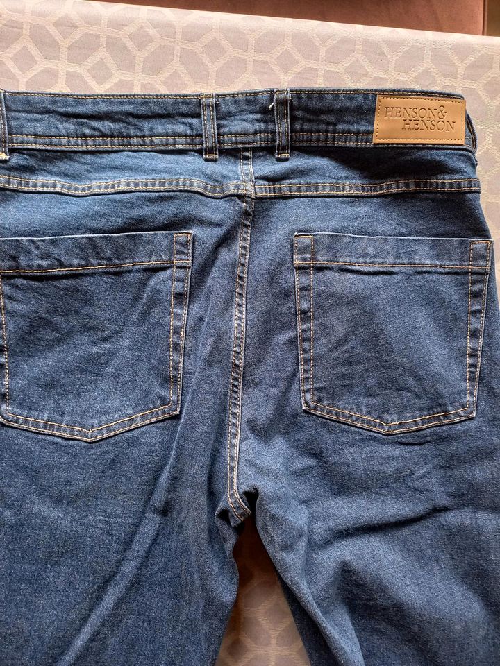 NEU! Jeans Herren Gr. 48 Henson&Henson gerade Form in Dauchingen