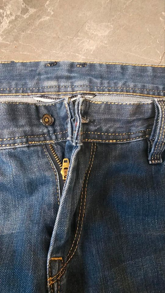 Herren Jeans von Diesel in Hannover