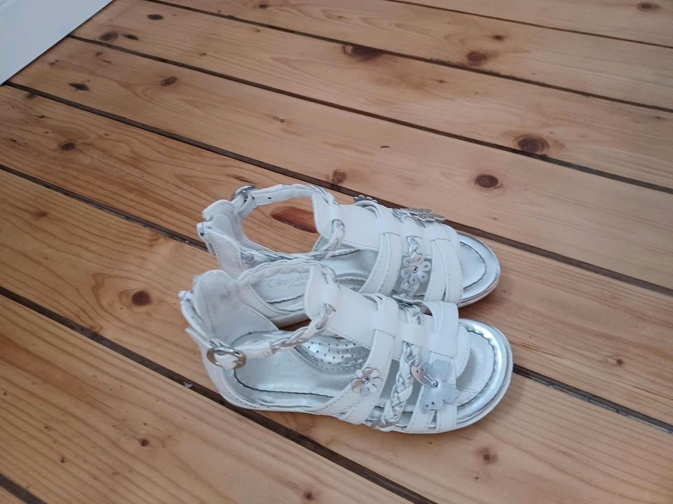 Mädchen sandalen 27 in Wildeshausen