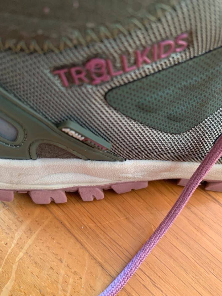 Trollkids Wanderschuhe Mädchen/ grau-rosa in Gräfelfing