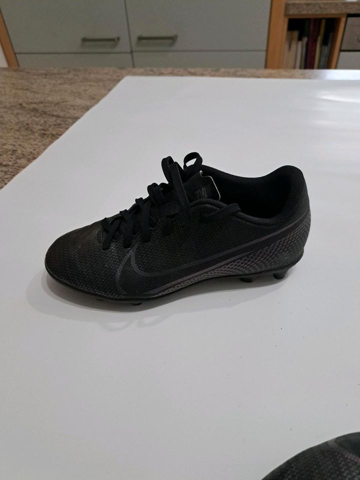 Nike fussball schuh 36,5.  23,5 cm. US8 4,5 in Falkenstein