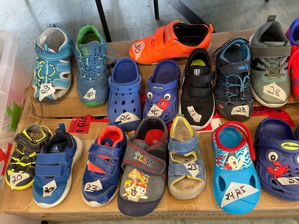 Diverse Schuhe Gr. 20-30 in Kronau