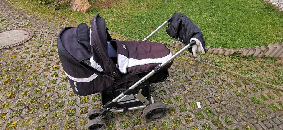 3 in 1 Kinderwagen mit Babyschale in Hohenstein-Ernstthal