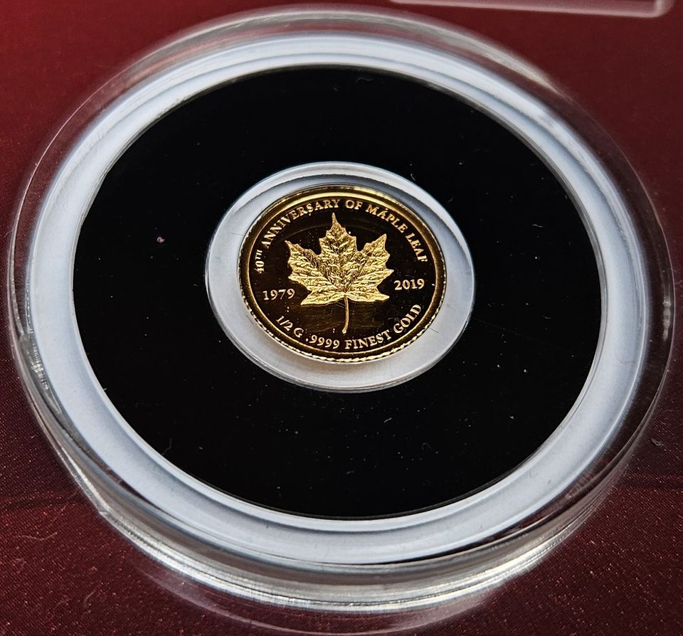 Gabun 0,5 gr Goldmünze 40 Jahre Maple Leaf 2019 in Bruchköbel