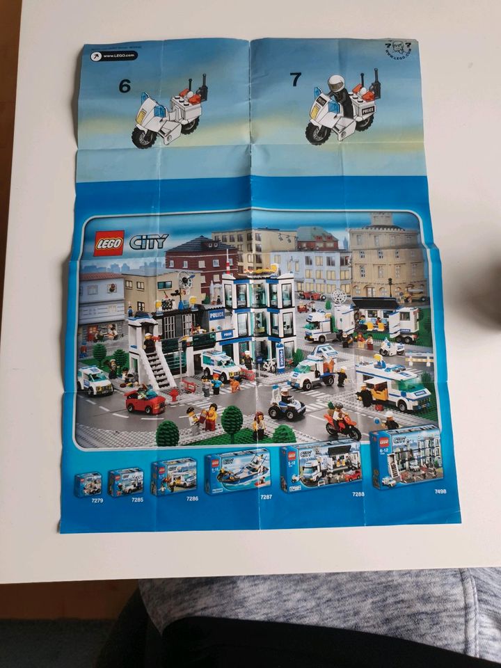 Lego Set 7235 Polizeimotorrad (Schwarze Aufkleber Version) in Düsseldorf