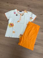 Adagio Damen Pyjama Schlafanzug weiß orange Blumen Größe 40 / 42 Nordrhein-Westfalen - Wermelskirchen Vorschau