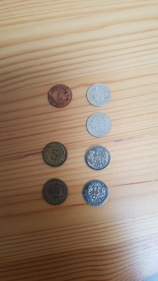 Spielgeld Eiche 1,5,10,50 Pfennig, 1,2,5 Mark in Hamburg