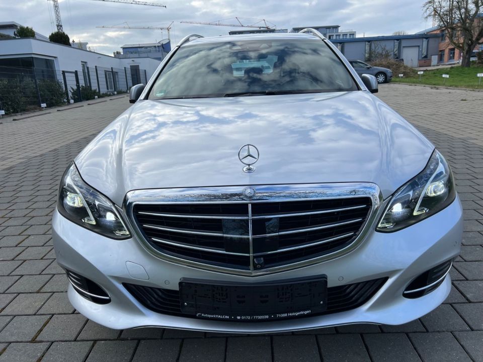 Mercedes-Benz E 200 CDI T Elegance AUTOM*NAVI*LED*PDC*AHK*ACC* in Holzgerlingen