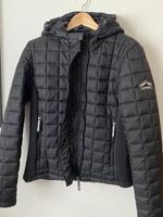 Superdry Jacke gesteppt Übergangsjacke schwarz M Bayern - Böbrach Vorschau